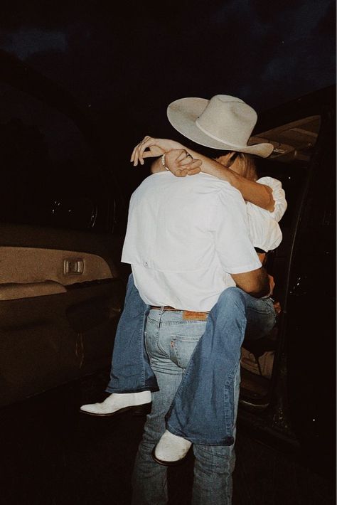 Western Boots Outfit, Cowboy Love, Cowboy Romance, Cowboy Aesthetic, Country Couples, Cowgirl Aesthetic, The Love Club, Couple Aesthetic, Cowboy Hat