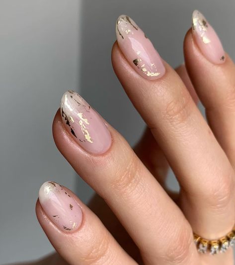 Pearl Nails With Gold, Golden Foil Nails, White And Golden Nails, Nails With Gold, Golden Nails, Pearl Nails, Foil Nails, Hand Care, Gold Nails