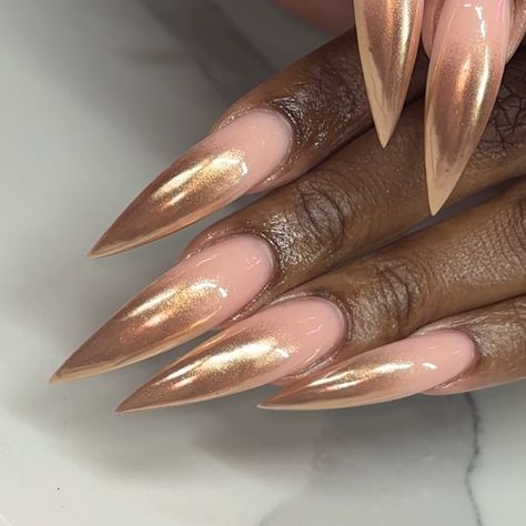 Gold chrome ombré ✨🌟 . . . . . . . . . #nails #lasvegasnailtech #lasvegasnails #nailtech #nailtechlife #naillife #acrylicnails #acrylicnaildesign #nailsnailsnails #naildesign #nailaddict Brown And Gold Ombre Nails, Metallic Ombre Nails, Chrome Ombré Nails, Gold Ombre Nails, Las Vegas Nails, Gold Ombre, Ombré Nails, Ren Fest, Gold Chrome