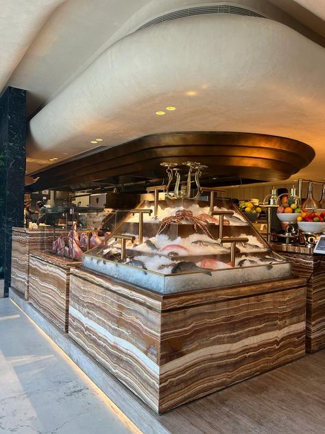 Catch Restaurant, Oyster Display, Seafood Restaurant Design, Oyster Bar Restaurant, Bar Restaurant Interior, Modern Restaurant Design, Stone Bar, Bar Displays, Private Dining Room