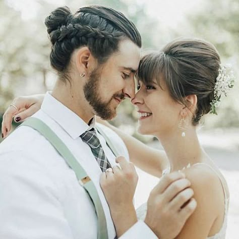 a braided man bun with leek hair on top is a bold and unique idea to bring a touch of boho to the look Viking Hairstyles Male, Man Braid, Cornrow Styles For Men, Braided Man Bun, Man Bun Hairstyles, Viking Braids, Wedding Braids, Viking Hair, Men's Long Hairstyles