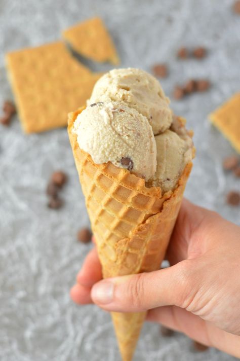 Graham Central Station Ice Cream, Graham Central Station Ice Cream Recipe, Graham Cracker Ice Cream, Cracker Chocolate, Brown Sugar Meatloaf, Frozen Recipes, Ice Cream Dessert Recipe, Ice Block, Chocolate Graham Crackers