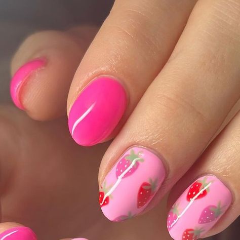 jenna cottrell || utah nail tech on Instagram: "can’t get enough of strawberries over here 🥹🍓🤩" Pink Square Nail Designs, Strawberry Nails Pink, Strawberry Gel Nails, Nails With Strawberries, Strawberry Nails Short, Strawberry Manicure, Cute Strawberry Nails, Strawberry Nails Acrylic, Strawberry Nails Designs