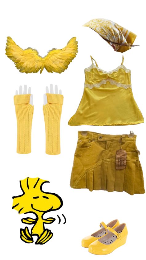 woodstock halloween costume #thepeanuts #woodstock #woodstockandsnoopy Woodstock Costume, Woodstock Outfit, Snoopy Costume, Woodstock Halloween, Peanut Costume, Fun Halloween Outfits, Classy Halloween Costumes, Pretty Halloween Costumes, Halloween Costumes Friends