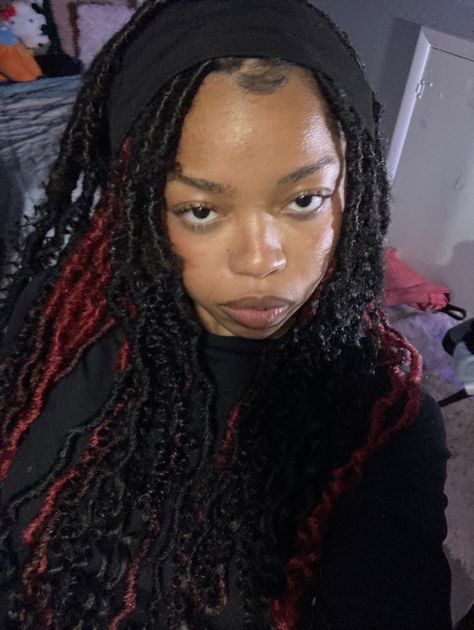 Boho Faux Locs Color Ideas, Faux Locs Red And Black, Red And Black Peekaboo Soft Locs, Burgundy Passion Twists Black Women, Red And Black Peekaboo Braids, Red Boho Locs, Peek A Boo Locs, Peekaboo Faux Locs, Red And Black Locs