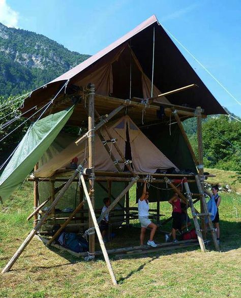 ;-) Bushcraft Shelter, Scout Camp, Camping Shelters, Bushcraft Skills, Scout Camping, Bushcraft Camping, Survival Shelter, Camping Glamping, Wilderness Survival