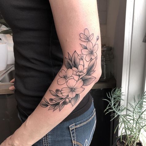 African Violets Tattoo, African Violet Tattoo Black And White, African Flower Tattoo, Violet Flower Tattoo Black And White, African Violet Tattoo, Violets Tattoo, Violet Flower Tattoo, Violet Flower Tattoos, Birthday Tattoos