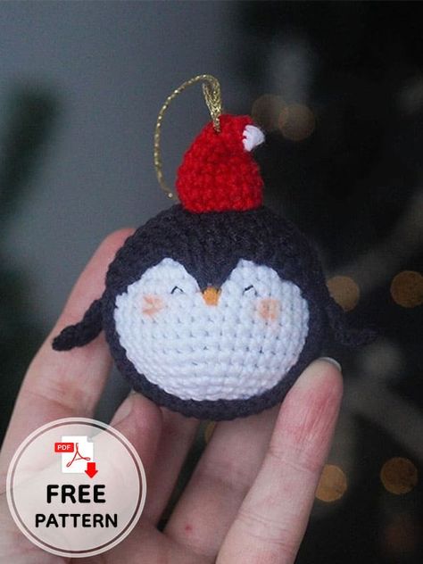 Free Crochet Penguin Christmas Ornament Pattern Penguin Christmas Ornaments, Crochet Christmas Hats, Christmas Crochet Patterns Free, Crochet Deer, Crochet Penguin, Penguin Pattern, Penguin Christmas, Crochet Xmas, Crochet Ornaments