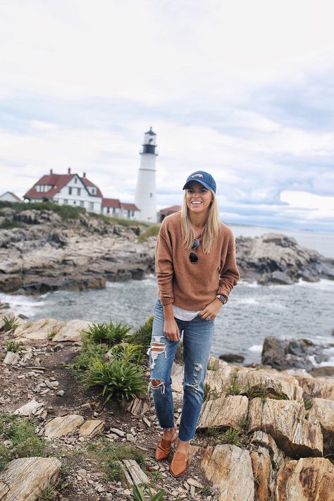 Casual Fall Style | Distressed Denim for Fall Maine Roadtrip, Maine Fashion, England Outfits, Maine In The Fall, New England Fashion, Maine Vacation, Fall Vacations, Maine Travel, New England Travel