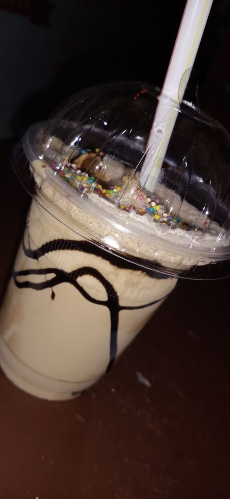 CHOCO Chips ShakE
#shake #chocowish #chocolate #chocolatelover #yesterdayvibes #nightvibes #crazygir Oreo Shake Snap, Chocolate Shake Snap, Shake Snapchat Story, Chocolate Snap Streak, Milkshake Snap, Shake Snap, Chips Snap, Mcdonalds Milkshake, Purple Mustang