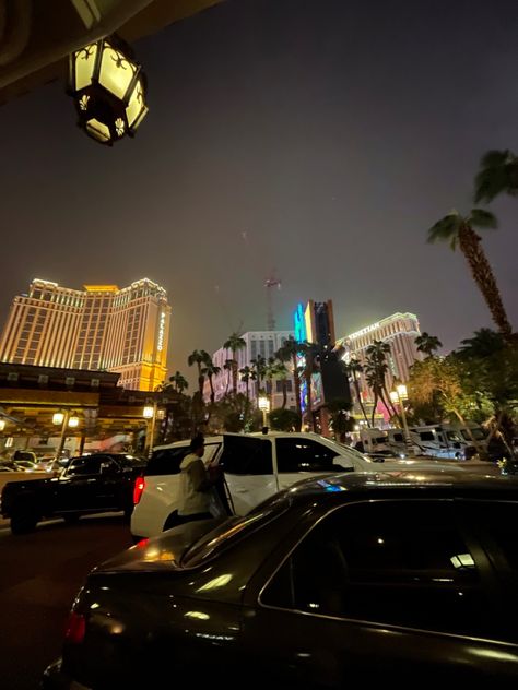 Las Vegas City View, University Of Nevada Las Vegas, Las Vegas Sunset, Bestie Vacation, Las Vegas At Night, Vegas At Night, Las Vegas Aesthetic, Pretty Cities, Las Vegas Summer