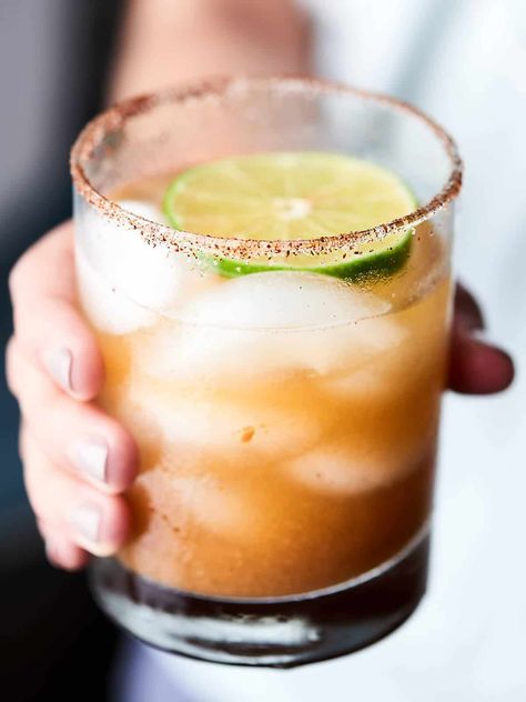 Tamarind Vodka, Tamarind Margarita, Habanero Margarita, Tamarind Drink, Tamarind Recipes, Jello Shooters, Easy Margarita Recipe, Easy Margarita, Vodka Lime