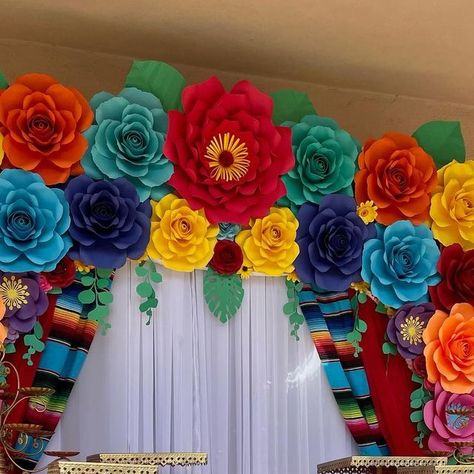 Mexican Backdrop, Mexican Birthday Parties, Mexican Party Decorations, Paper Flower Patterns, Mexican Birthday, Mexican Party Theme, Paper Flower Decor, Fiesta Baby Shower, Mexican Decor