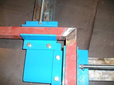 90 degree angle clamps Welding Certification, Welding Jig, Metalworking Projects, Shielded Metal Arc Welding, Corner Clamp, Home Made Tools, Welding Tables, Welding Shop, Welding Jobs