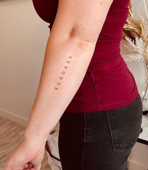 Moon phases; representing change in your life 🌘🌗🌖🌕 | Instagram Tattoo Red Ink, Moon Phases Tattoo, Tattoo Red, Red Ink, Moon Phases, Change In, New Tattoos, Moon, Tattoos