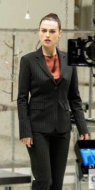 Katie Mcgrath In A Suit, Jessy Nelson, Attractive Characters, Irish Goddess, Katie Mcgrath Morgana, Sugar Mommy, Women In Suits, Lena Luthor, Kara Danvers Supergirl