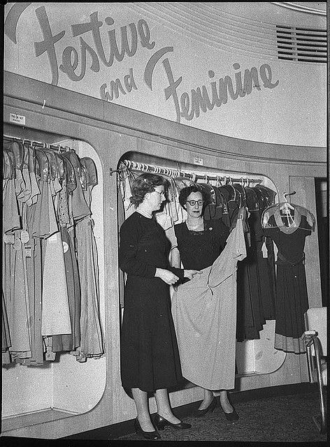 Winn's Department Store, Hunter St, Newcastle, 2 October 1953, by Sam Hood Vintage Department Store Interiors, 1940s Interior, Vintage Mall, 2 October, Australia History, Vintage Stores, Vintage Window, Vintage Shopping, Store Windows