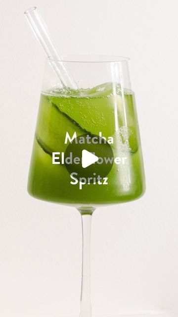 JENKI Matcha on Instagram: "MATCHA ELDERFLOWER SPRITZ 🍹💚⚡  It’s officially spritz season - and what’s not to love about a refreshing, thirst-quenching, sparkling cocktail as the weather starts to warm up? ☀️  For the second drink in our Matcha Mixology series, we discovered a match made in heaven during the development of this one - matcha & elderflower. They are meant to be - and the recipe to bring this Matcha Elderflower Spritz together couldn’t be more simple. Make it for your next gathering & thank us later!   💚 Ingredients:   30ml elderflower liqueur (we used @stgermaindrinks)  90ml prosecco  1 JENKI Matcha shot (1 tsp of JENKI whisked in 30ml warm water) 50ml soda water  Cucumber to garnish   💚 How-to:  1. Using a potato peeler or knife, peel a fine sliver of cucumber to garnish Matcha Gin Cocktail, Empress Gin Sour, Sparkling Matcha, Japanese Gin Cocktail, Empress Gin And Elderflower Cocktail, Matcha Cocktail, Sparkling Cocktail, Potato Peeler, Matcha Drink