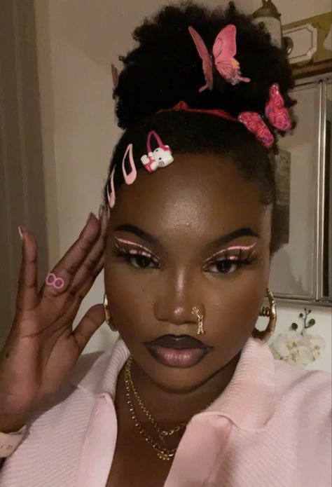 Creative Makeup Looks Black Women, Pink Creative Makeup, Anime Makeup Black Women, Colorful Makeup Black Women, Melanie Inspired Makeup, Simple Cute Makeup Looks, Kirby Makeup, Dark Skin Pink Makeup, Pink Birthday Makeup