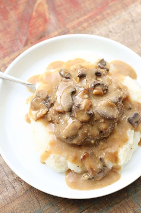 Instant Pot Southern Hamburger Steaks--seasoned beef patties with mushroom and onion brown gravy. The steaks are full of flavor! Gluten Free Salisbury Steak Recipe, Hamburger Steak And Gravy, Hamburger Steaks, Homemade Gluten Free Bread, Fast Meals, Salisbury Steak Recipes, Beef Patties, Hamburger Steak, Brown Gravy