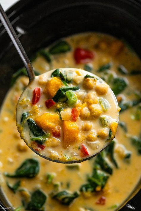 Crockpot Chickpea Butternut Soup - #crockpot #soup #recipe #eatwell101 - This vegan slow cooker chickpea butternut soup might just be the heartiest and tastiest soup you'll ever make. - #recipe by #eatwell101® Butternut Soup Recipe, Spicy Baked Chicken, Vegetarian Slow Cooker Recipes, Vegan Crockpot, Butternut Soup, Crockpot Soup, Vegan Slow Cooker, Vegetarian Crockpot Recipes, Chick Pea