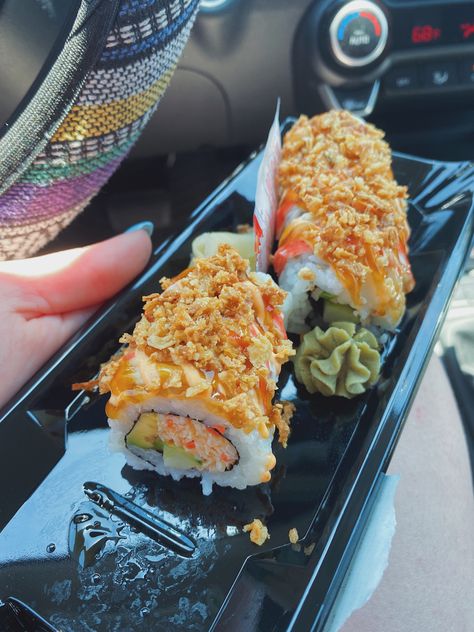 Crunchy Roll Sushi, Crab Rolls, Food Dessert, Sushi Rolls, Yummy Food Dessert, Crab, Takeout Container, Dessert Recipes, Rolls