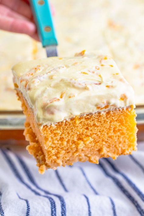 Orange Poke Cake Orange Poke Cake Recipes, Orange Jello Cake, Orange Poke Cake, Orange Creamsicle Cake Recipe, Orange Creamsicle Cake, Orange Juice Cake, Creamsicle Cake, Pudding Flavors, Jello Cake