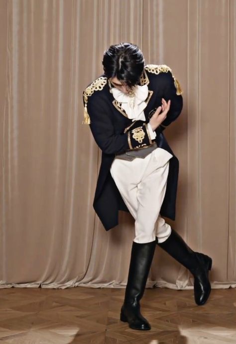 Prince Bowing Pose, Bow Pose Reference Male, Prince Reference Pose, Sunghoon Prince Outfit, Elegant Male Poses, Prince Outfits Aesthetic, Prince Suit, Border Carnival, Prince Clothes