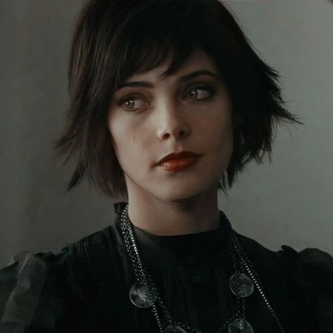 Alice Cullen Icons, Alice Cullen Aesthetic, Alice Cullen Twilight, Twilight Alice, Pjo Oc, Alice Twilight, Chill Girl, Black Devil, Nate River