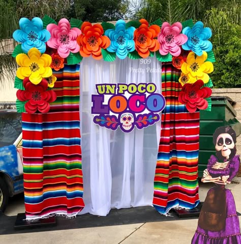 Coco Backdrop Ideas, Coco Mexican Theme Party, Coco Themed Party Decorations, Coco Movie Decorations, Coco Backdrop, Mexican Fiesta Backdrop Ideas, Coco Movie Party Ideas, Coco Wedding Theme, Coco Movie Halloween Decorations