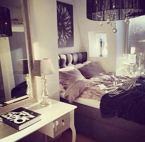 Pastel Dark, Room Grunge, Decor Ikea, Dark Grunge, Grunge Room, Versace Home, Bedroom Goals, The Bedroom, Dream Rooms