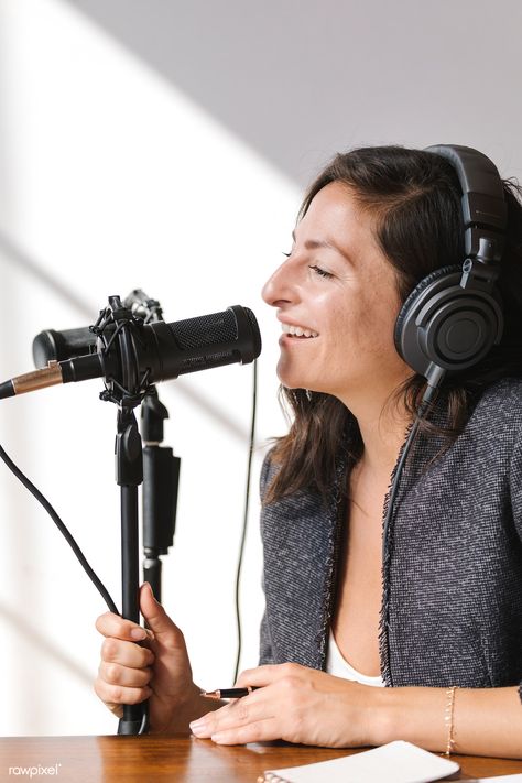 Female radio host broadcasting live in a studio | premium image by rawpixel.com / Felix Radio Show Host Aesthetic, Radio Photoshoot, Radio Host Aesthetic, Podcast Aesthetics, Radio Aesthetic, Podcast Mic, Woman Podcast, Paleolithic Art, Podcast Studio