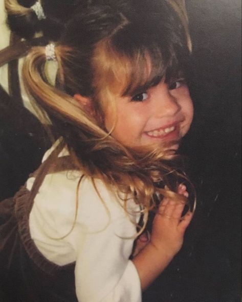 Mom Baby Pictures, Dance Moms Mackenzie, Mack Z, Maddie And Mackenzie, Kenzie Ziegler, Dance Instructor, Dancing Baby, Mackenzie Ziegler, Kids Choice Award