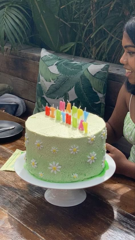 Birthday Vibes, Girl Birthday Decorations, Happy Bday, Pretty Birthday Cakes, Bday Girl, Cute Birthday Cakes, Birthday Food, Buttercream Cake, Pretty Cakes