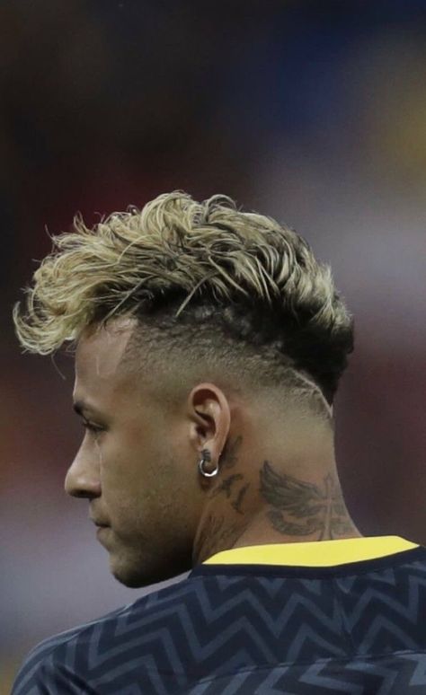 Neymar Jr Hairstyle, Pop Culture Tattoos, Neymar Barcelona, Culture Tattoos, Neymar Football, Wavy Hair Men, Messi And Ronaldo, Beautiful Angels Pictures, Faded Hair