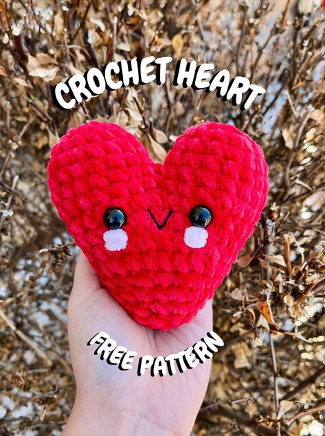 Are you looking for a free and easy crochet pattern? If so, this crochet heart pattern is for you! Crochet Heart Amigurumi Free Pattern, Red Amigurumi Free Pattern, Amigurumi Heart Free Pattern, Red Heart Crochet Patterns, Chunky Yarn Crochet, Easy Crochet Animals, Crochet Heart Pattern, Crocheting Ideas, Easy Crochet Patterns Free