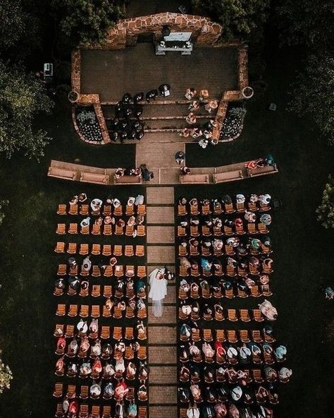 (20) FianceeBodas (@FianceeBodas) / Twitter Drone Wedding Photography, Drone Wedding, Bridesmaid Dresses Long Blue, Wedding Photography Ideas, Wedding Portrait Poses, Wedding Dress Organza, Bridesmaid Gowns, Wedding Dress Champagne, Getting Ready Wedding