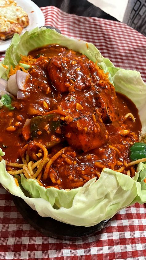 Paneer tikka with rice and noodles in oodles of sauce🍚🍝 Chaap Tikka, Rice And Noodles, Paneer Tikka, Recipes Snacks, Vegetarian Snacks Recipes, Quick Recipes Snacks, 90s Bollywood, Food Therapy, Vegetarian Snacks