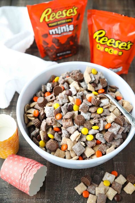 Chocolate Puppy Chow, Puppy Chow Crispix Recipe, Puppy Chow Snack, Puppy Chow Cookies, Chex Mix Recipes Original, Puppy Chow Christmas, Puppy Chow Chex Mix Recipe, Chex Mix Puppy Chow, Puppy Chow Recipes