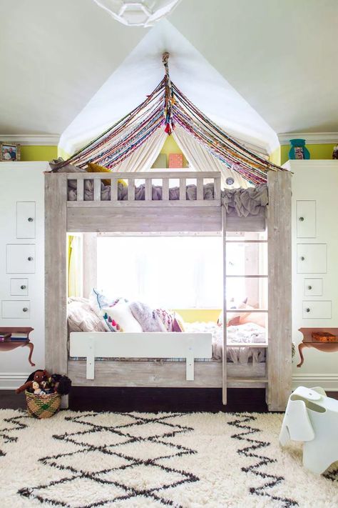 18 Canopy Beds for Creating a Dreamy Bedroom Bunk Bed Ideas Diy, Bunk Beds Small Room, Modern Canopy Bed, Bunk Bed Canopy, Bed For Girls Room, Modern Bunk Beds, Diy Bunk Bed, Wooden Bunk Beds, Cool Bunk Beds