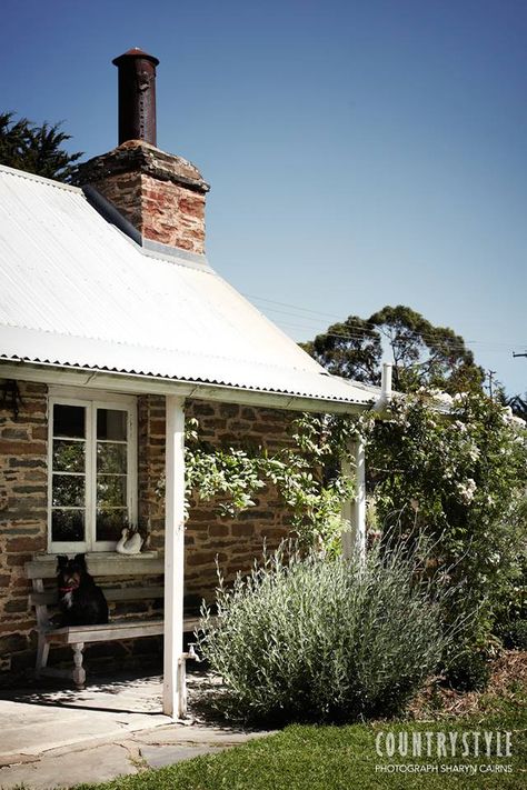 Cottages À La Campagne, Australian Country Style, Woodside Homes, Country Style Magazine, Australian Houses, Designer Photography, Australian Country, Hm Home, Country Chic Cottage