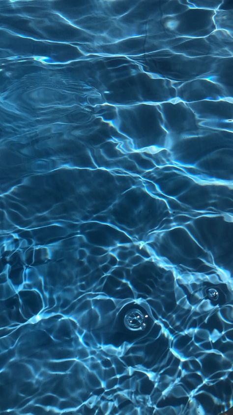 Shower Wallpaper Aesthetic, Pool Water Aesthetic Wallpaper, Blue Water High Aesthetic, Blue Shower Aesthetic, Pool Aesthetic Wallpaper, Blue Pool Aesthetic, Pool Water Wallpaper, Water Aestethic, Water Pool Aesthetic