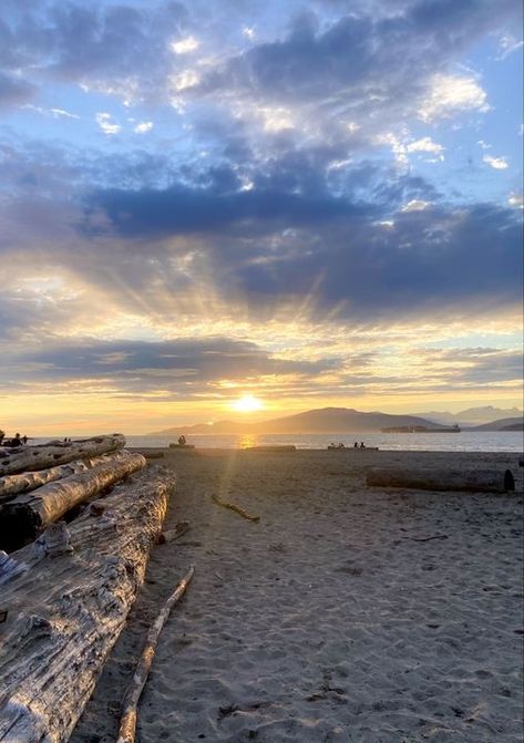 Here's to summer sunsets 🌥 📷 @bexbrownx on IG 🏡 HI Vancouver Jericho Beach #hicanada #hivancouverjerichobeach #vancouver #jerichobeach #travelinspo #hostellife #sunsets Summer Sunset, Travel Inspo, Vancouver