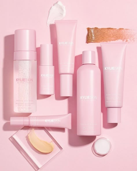 Kylie Jenner’s First Skin-Care Products Revealed — See All Six of the Launches Coffee Facial, Alat Makeup, Kylie Skin, Skin Care Routine For 20s, Makeup 101, Homemade Lotion, Foaming Face Wash, Skin Complexion, Philippe Starck