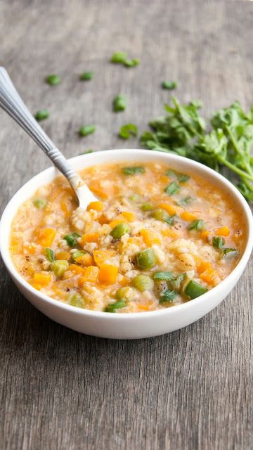 Always Hungry: Healthy Oats Porridge with Carrots and Green Peas Peas And Carrots Recipe, Roasted Oats, Oats Porridge, Healthy Oats, Healthy Food Swaps, Breakfast Porridge, Porridge Recipes, Tasty Breakfast, Always Hungry