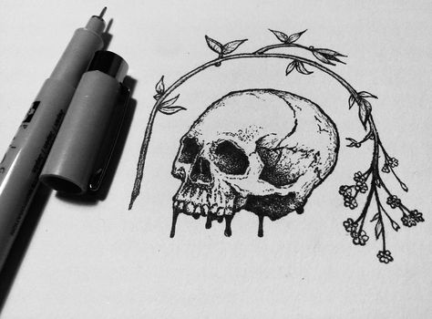 Small ink skull, small tatto idea, skull tattoo, ink drawing. Hamlet Tattoo, Tattoo Ideas Skull, Trendy Tattoo Ideas, Small Skull Tattoo, Flower Tat, Devil Tattoo, Watercolor Tattoo Flower, Sacred Geometry Tattoo, Flower Drawing Design