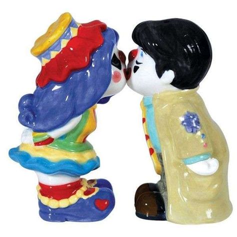 Clown Core, Piskel Art, Cute Clown, Clowning Around, Wow Art, Ceramic Figurines, Salt And Pepper Shakers, Salt Pepper Shakers, Salt Pepper