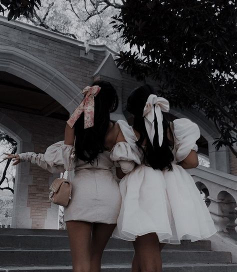 Princess Photo Shoot, Bff Matching Outfits, Bff Matching, Beautiful Photoshoot Ideas, Psychology Student, Princess Photo, Sisters Dress, Aesthetic Dress, Baddie Fits