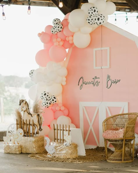 1st Barnyard Bash First Birthday Party Farm Theme, Farm Theme Second Birthday Party, Barn First Birthday Party, Girly Farm Birthday Party, Farm First Birthday Girl, Girly Farm Birthday, First Rodeo Birthday Theme, Farm Girl Birthday Party, Farm First Birthday Party