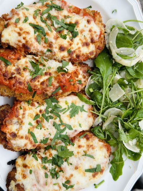 Chicken Parmesan with Arugula and Fennel Salad — Christie's lovestory Parmasean Chicken, Winter Into Spring, Golden Chicken, Chicken Cutlet, Chicken Parmesan Recipe, Rocket Salad, Fennel Salad, Chicken Parm, Arugula Salad